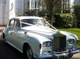 1960s White Rolls Royce for weddings in Basingstoke